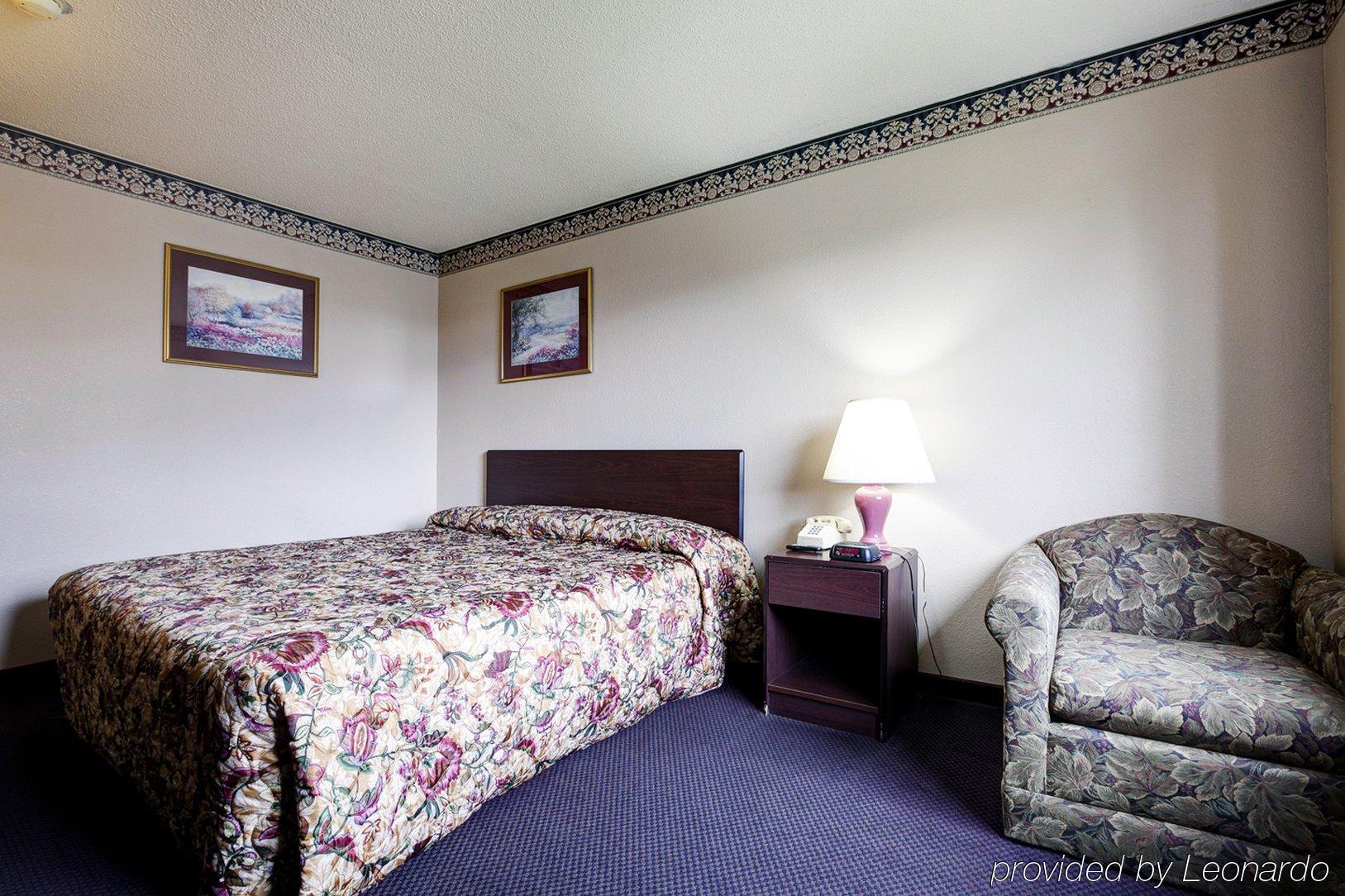Super 8 By Wyndham Bedford Hotel Quarto foto