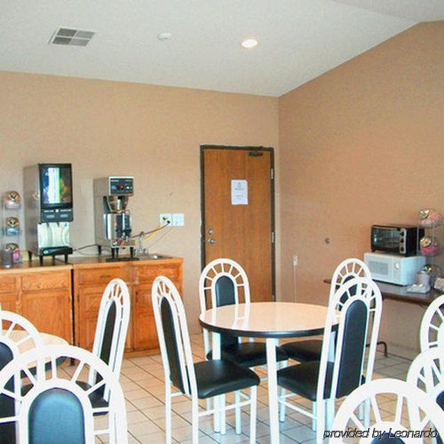 Super 8 By Wyndham Bedford Hotel Restaurante foto